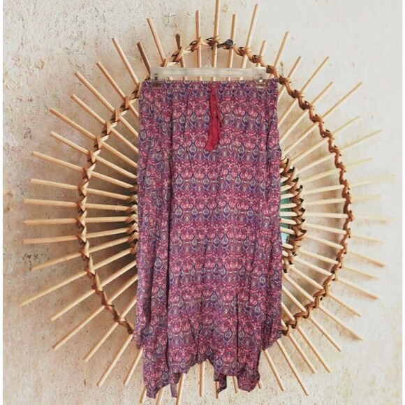 Hollister Dresses & Skirts - Hollister Women's Skirt BOHO Indie Tassel Asymmetrical Hem Size Medium